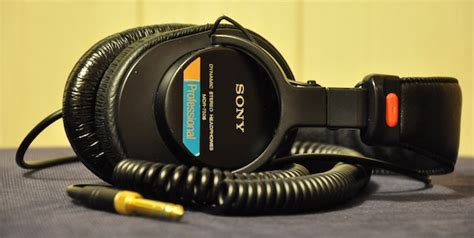 Sony MDR-V6 Review - [Headphone Review]