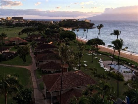 Royal Lahaina Resort: Where You're Lucky Enough to Stay By the Sea