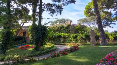 Gardens of Augustus : Capri Island Italy | Visions of Travel