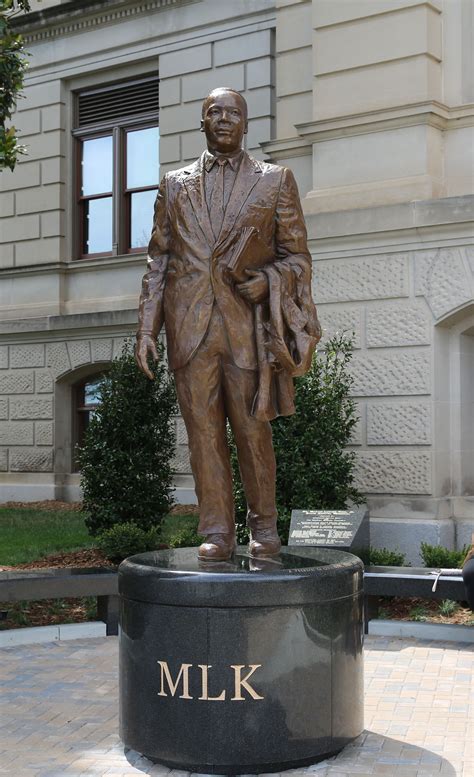 Dr. Martin Luther King, Jr. Statue Unveiled at the State Capitol – Georgia Senate Press Office