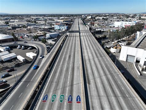 Los Angeles Freeway Fire Shuts Interstate 10 Traveled by 300,000 Cars ...