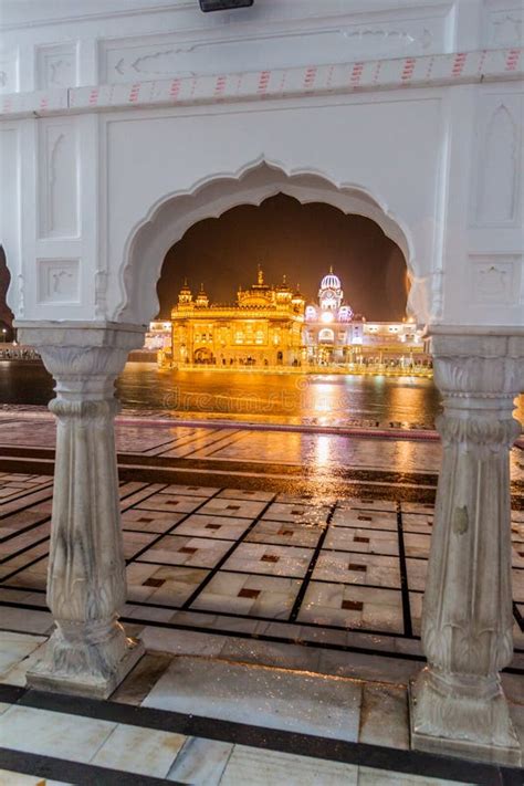 Night View of the Golden Temple (Harmandir Sahib) in Amritsar, Punjab ...