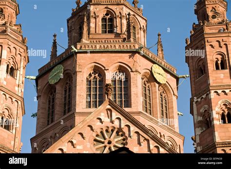 Cathedral of mainz hi-res stock photography and images - Alamy