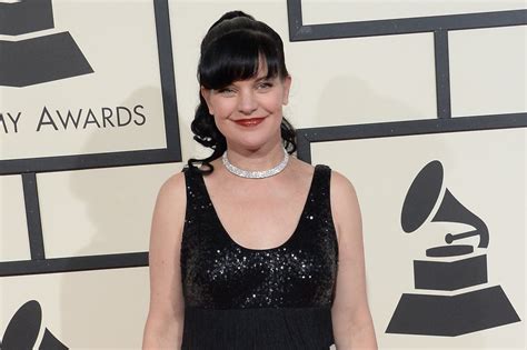 Look: Pauley Perrette celebrates 'Broke' after show's cancellation ...