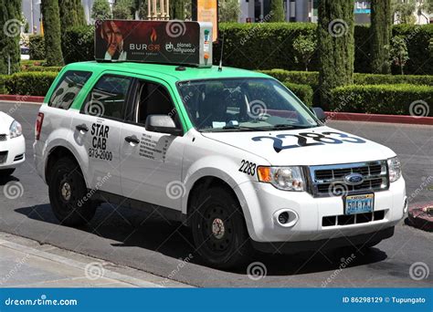 Ford Escape taxi editorial stock image. Image of states - 86298129