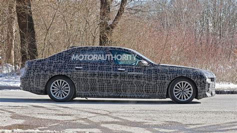 2023 BMW i7 spy shots: Next-gen 7-Series' electric version spotted