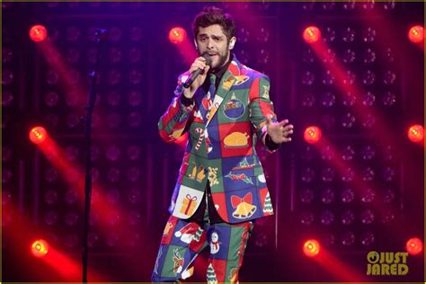 Thomas Rhett's Concert Outfit Is a Big Christmas Explosion!: Photo ...