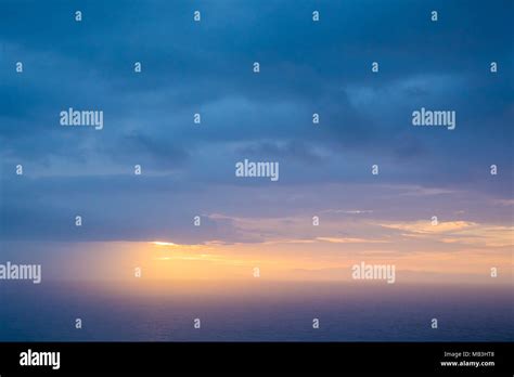 Diamond Head Sunrise at Dawn Stock Photo - Alamy