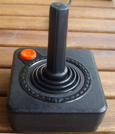 Retro Ordenadores Orty: Consola Atari XEGS (1987)