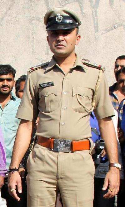 Tainted police sub inspector ends life | Rajkot News - Times of India