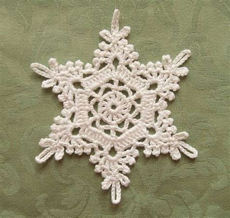 Crochet Snowflake | Pattern: 四季のレースパターン100 Thread: Rich More… | Flickr