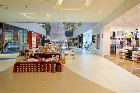 Lotte Mall editorial stock image. Image of retail, mall - 109056459