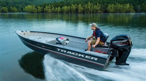 TRACKER Boats: 2016 Guide V-16 Laker DLX T Deep V Aluminum Fishing Boat - YouTube