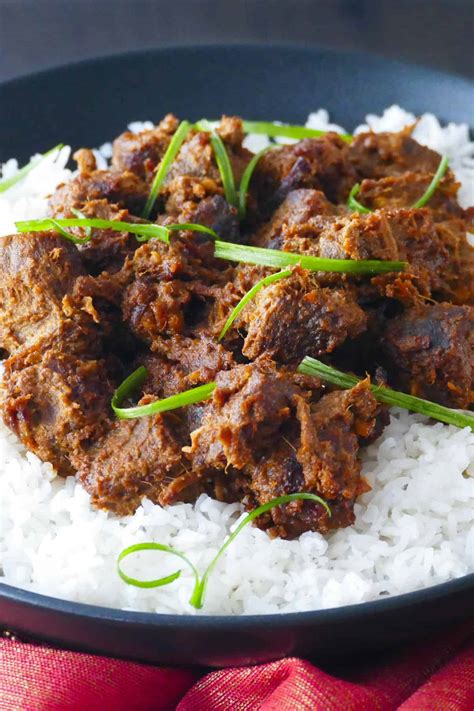 Easy Beef Rendang Instant Pot Recipe - Paint The Kitchen Red