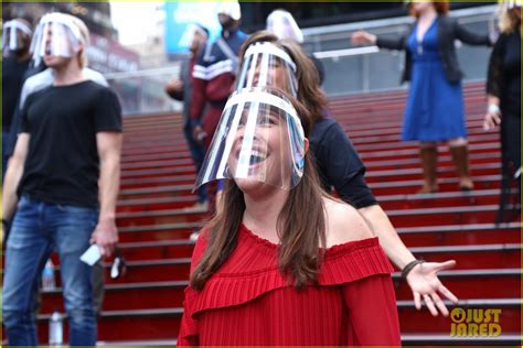 Photo: broadway stars come together in times square 30 | Photo 4491248 ...