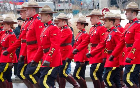 The Royal Canadian Mounted Police (Mounties) | Police, Police uniforms ...