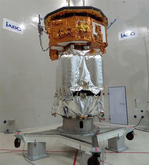 ESA Science & Technology - LISA Pathfinder ready for acoustic noise tests