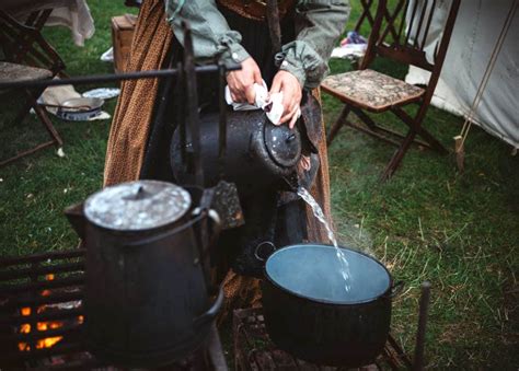 How to Boil Water While Camping?