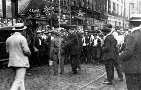 Extraordinary Pictures of the Chicago Race Riots of 1919 - Flashbak