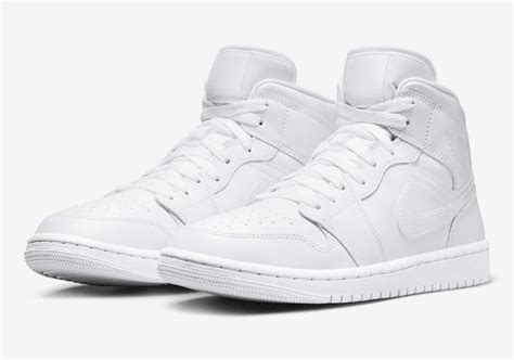 Air Force 1 or Jordan 1 Mid ‘triple white’ : r/Shoes