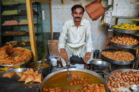 Lahore's Old Anarkali Food Street - ORPHANED NATION