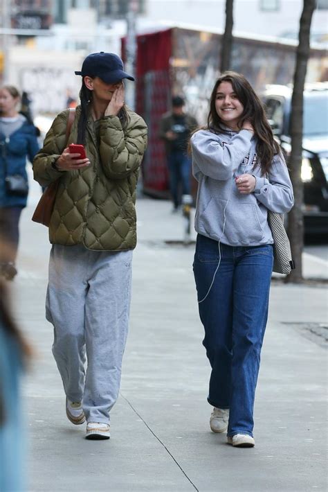 Suri Cruise spotted buying flowers for mom Katie Holmes on Mother's Day