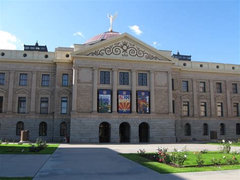 Thom and Dar's Sabbatical Journal: Dec 5 - Arizona State Capitol