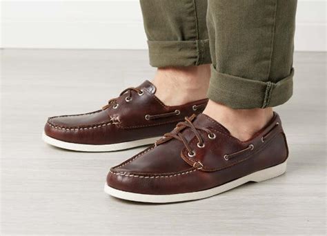 How to Wear Boat Shoes Men's