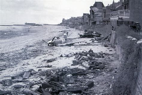 D-Day Landing Sites Then and Now: Normandy Beaches in 1944 and 70 Years Later » BagOfNothing.com