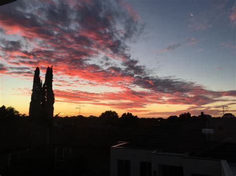 Sunset over the Bayside : r/melbourne