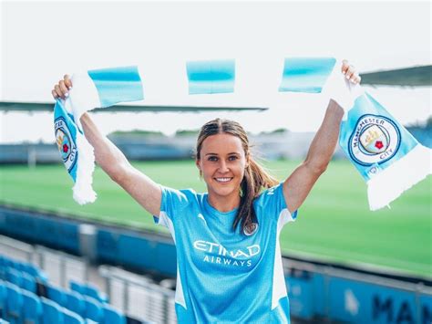 Manchester City sign Australia forward Hayley Raso from WSL rivals ...