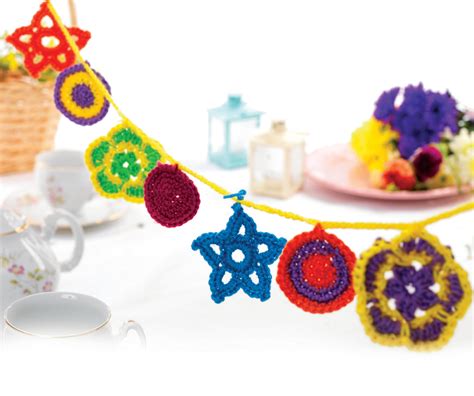 Crochet flower bunting | Top Crochet Patterns