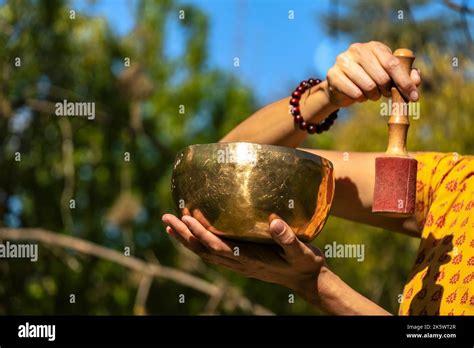 Tibetan singing bowl. Sound therapy, meditation and healthy lifestyle ...