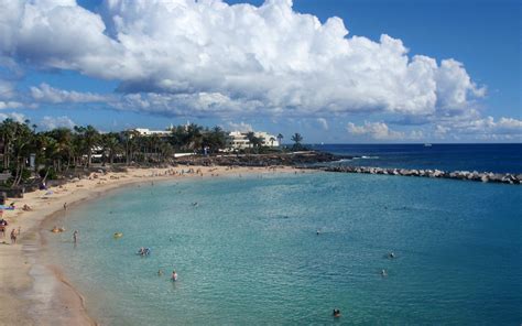 Playa Flamingo / Lanzarote / Canary Islands // World Beach Guide