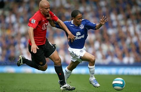 Steven Pienaar Re-Signs For Everton (PICTURES) | HuffPost UK Sport