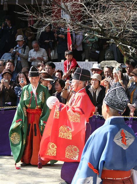 Kemari, The Ancient Sport of Keeping the Ball Afloat | YABAI - The Modern, Vibrant Face of Japan