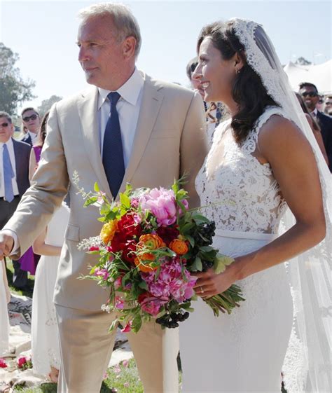 Kevin Costner's daughter Annie looked gorgeous on her wedding day ...