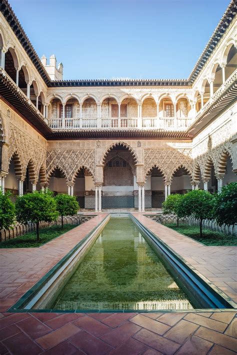 Alcázar of Seville | Moorish architecture, Andalusian architecture, Spanish architecture