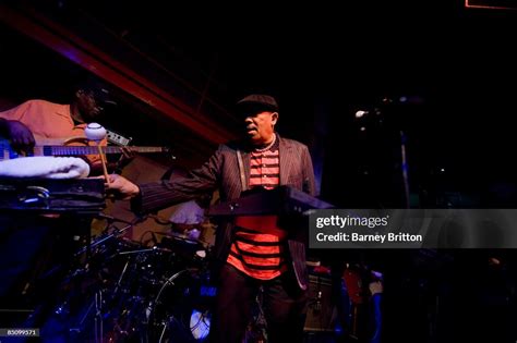 Photo of Roy AYERS, Vibraphone player Roy Ayers peforming on stage News ...