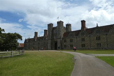 Knole House © DS Pugh cc-by-sa/2.0 :: Geograph Britain and Ireland