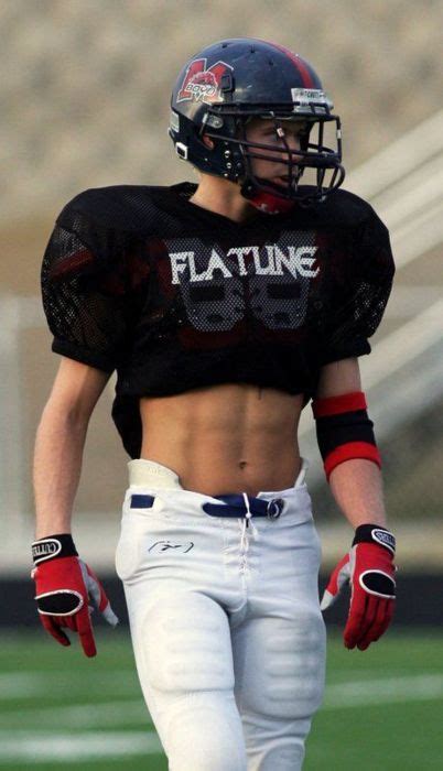 Pin by Grace Flores on Guys | Football, Football boys, American football