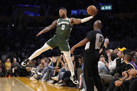 NBA: Damian Lillard makes Bucks debut in win over Lakers | Inquirer Sports