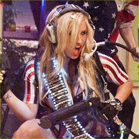 Ke$ha Guest Stars on Victorious! | Photo 413668 - Photo Gallery | Just ...