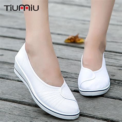 Women Nurse Shoes Comfortable Female Medical Shoes Summer Hospital Soft ...