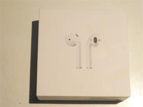 Genuine Apple Airpods 2 & Case!