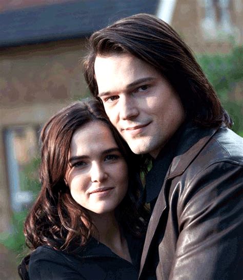 Rosemarie Hathaway and Dimitri Belikov - Vampire Academy Series Wiki