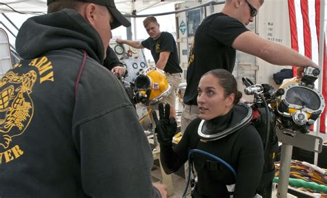 DVIDS - News - Female diver makes waves in history