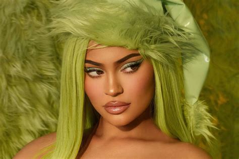 Kylie Jenner Reveals Kylie Cosmetics x The Grinch Holiday Makeup Collection