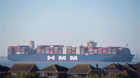 HMM Algeciras: World's largest container ship arrives in UK for first ...