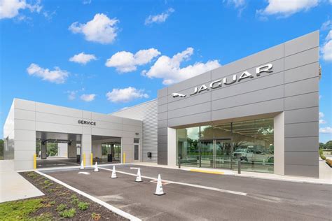 Jaguar Land Rover Dealership – PARK & ELEAZER